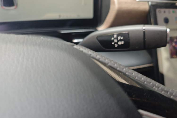 Used XPeng P5 2022 460E Gear Lever