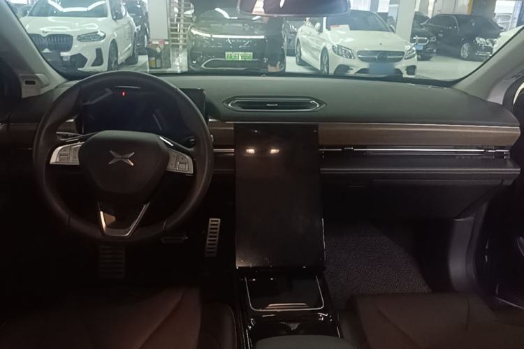 Used XPeng P5 2022 550E Center Console