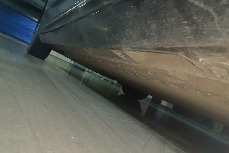 Used XPeng P5 2022 460E Chassis Rear Left