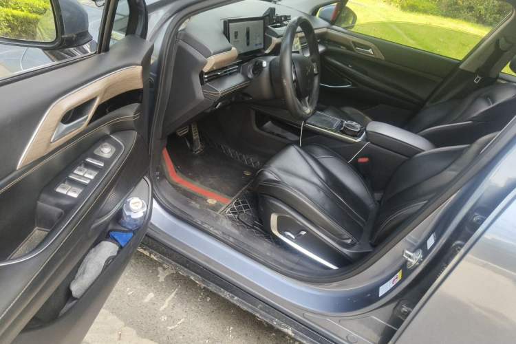Used XPeng P5 2022 550P Driver Seat