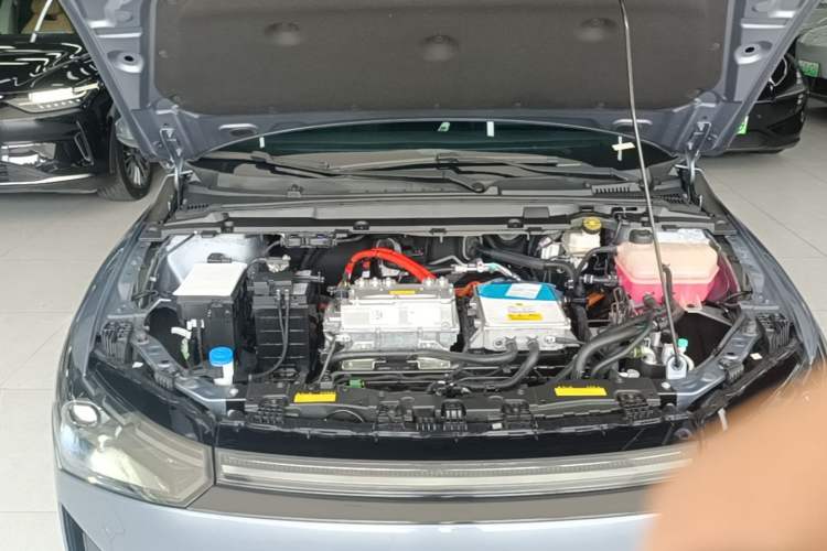 Used XPeng P5 2022 460E+ Engine Bay