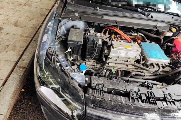Used XPeng P5 2022 460E+ Engine Bay Right