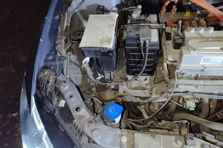 Used XPeng P5 2022 550E Engine Bay Right