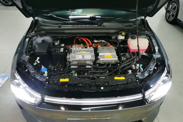 Used XPeng P5 2022 460E+ Engine Bay