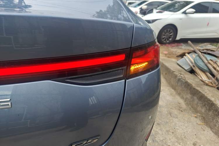 Used XPeng P5 2022 460E+ Exterior 3