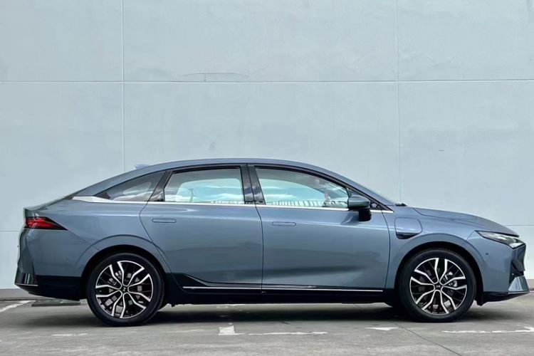 Used XPeng P5 2022 550P Exterior 4