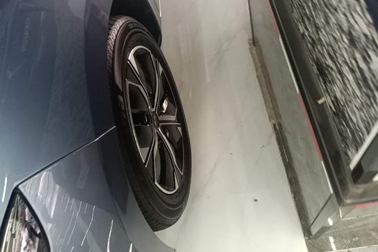 Used XPeng P5 2022 550E Exterior 4