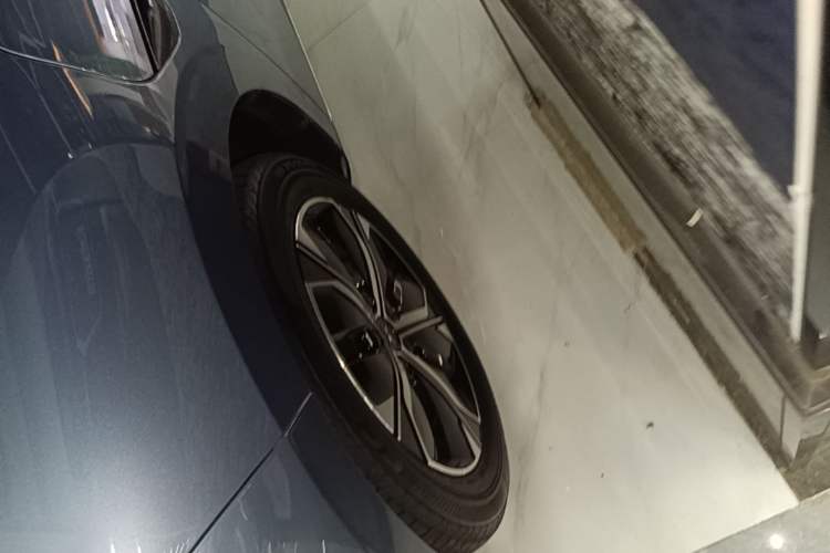 Used XPeng P5 2022 550E Exterior 4