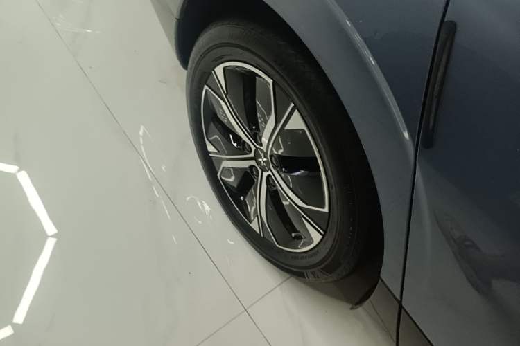 Used XPeng P5 2022 550E Exterior 5