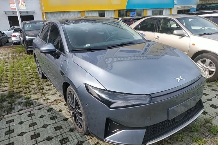 Used XPeng P5 2022 460E+ Front Right 45 Deg