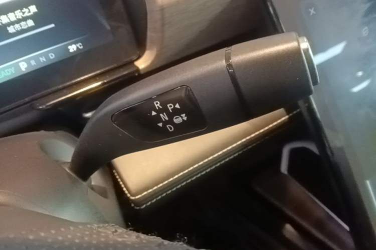 Used XPeng P5 2022 600P Gear Lever
