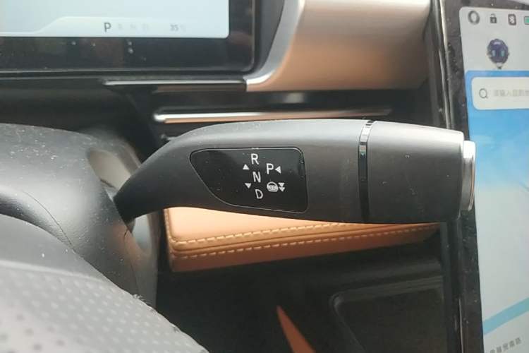 Used XPeng P5 2022 460E+ Gear Lever