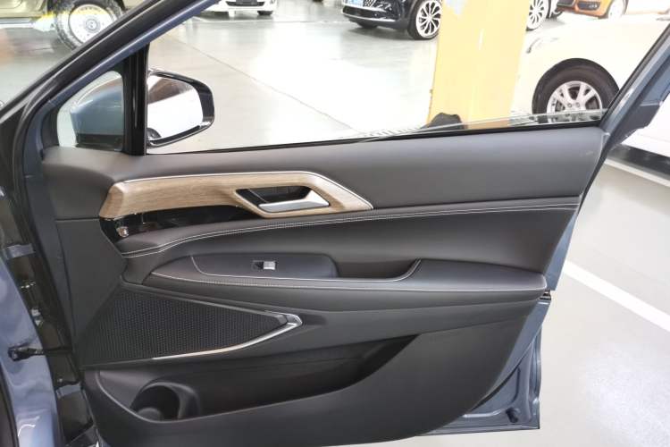 Used XPeng P5 2022 460P Interior 5