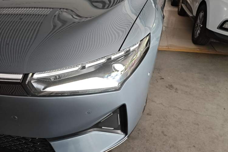 Used XPeng P5 2022 550E Left Front Headlight