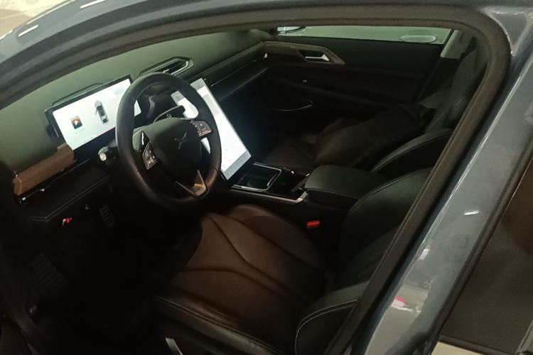 Used XPeng P5 2022 550E Left Front Seat