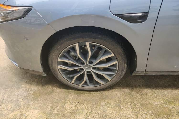 Used XPeng P5 2022 460E+ Left Front Wheel Hub