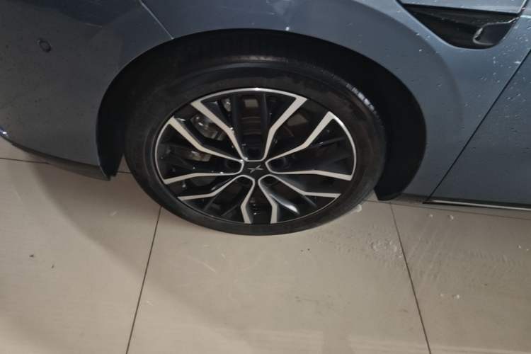 Used XPeng P5 2022 460E+ Left Front Wheel Hub
