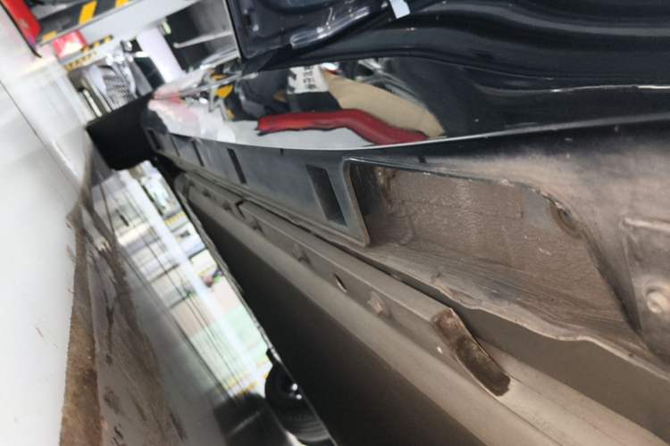 Used XPeng P5 2022 460E+ Left Side Sill