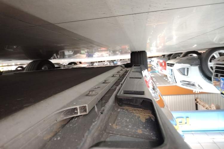 Used XPeng P5 2022 550P Left Side Sill