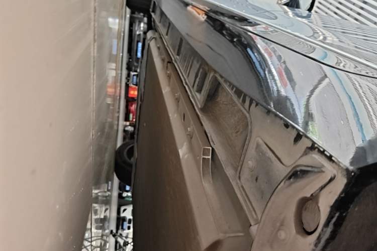 Used XPeng P5 2022 550E Left Side Sill