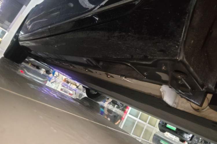 Used XPeng P5 2022 460E+ Left Side Sill