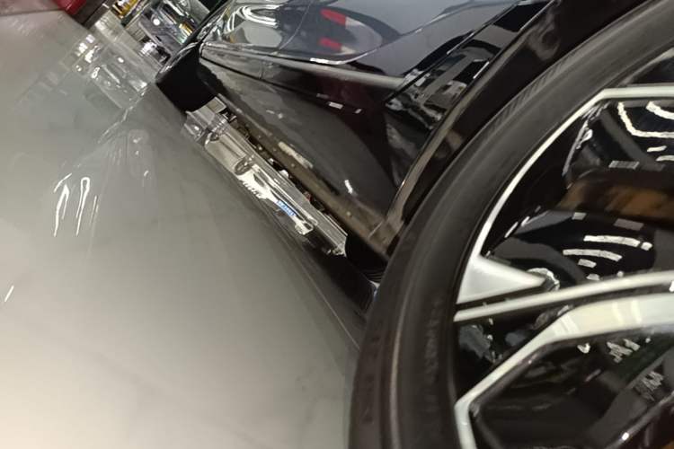 Used XPeng P5 2022 550E Left Side Sill