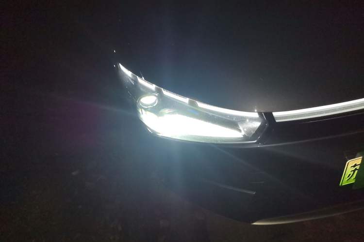 Used XPeng P5 2022 550E Right Front Headlight