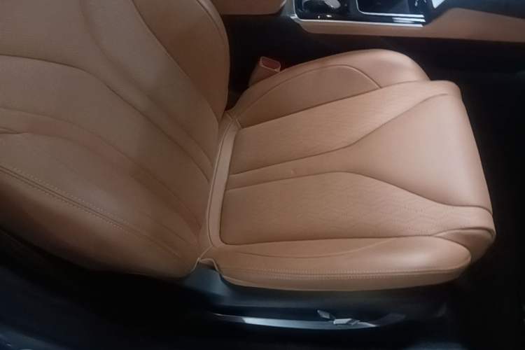 Used XPeng P5 2022 550E Right Front Seat