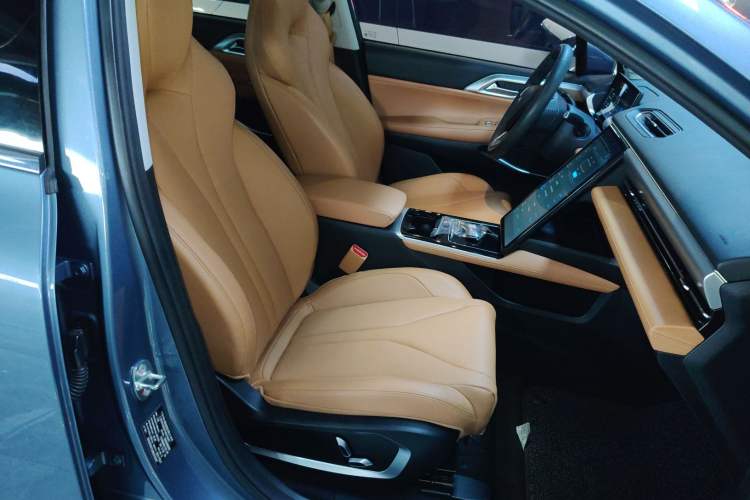 Used XPeng P5 2022 550E Right Front Seat