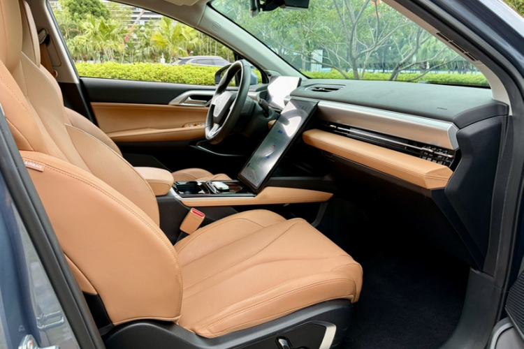 Used XPeng P5 2022 550E Right Front Seat