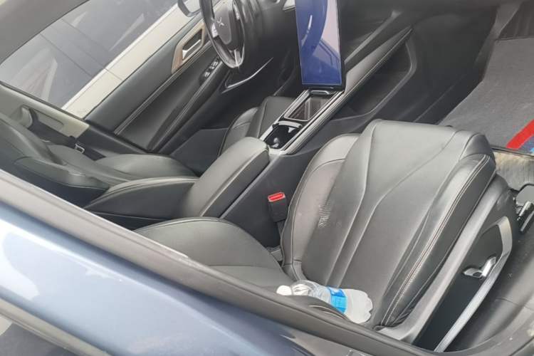 Used XPeng P5 2022 600P Right Front Seat