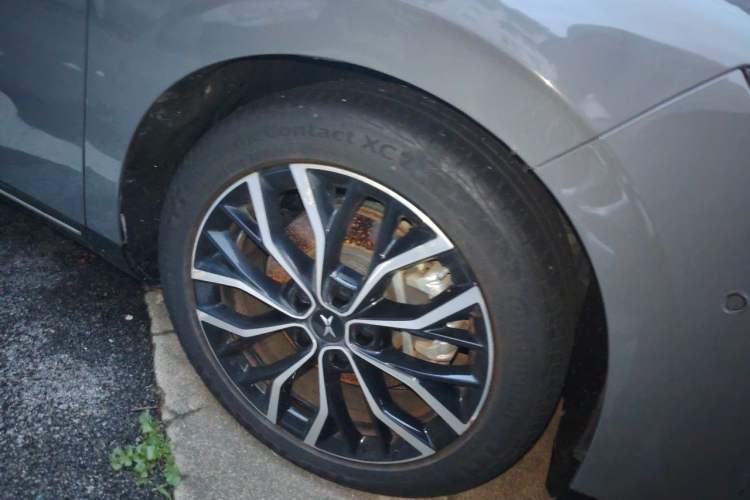 Used XPeng P5 2022 460E+ Right Front Wheel Hub
