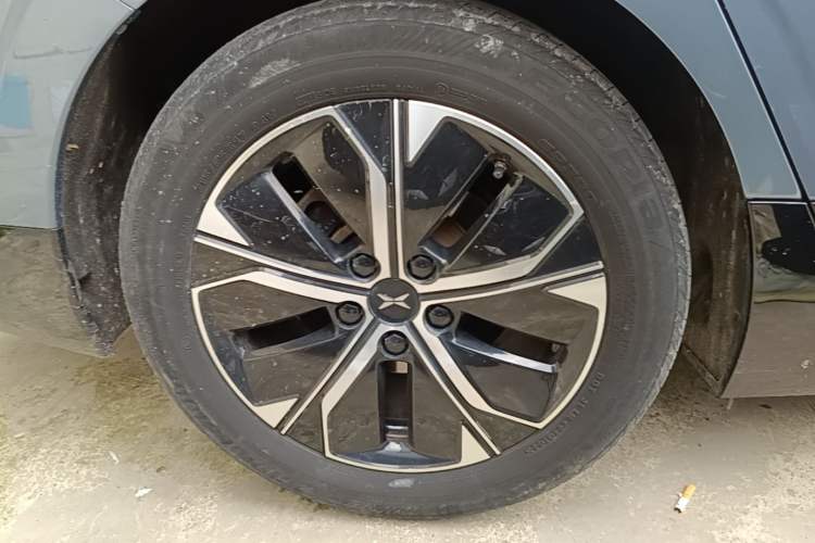Used XPeng P5 2022 600P Right Rear Wheel Hub
