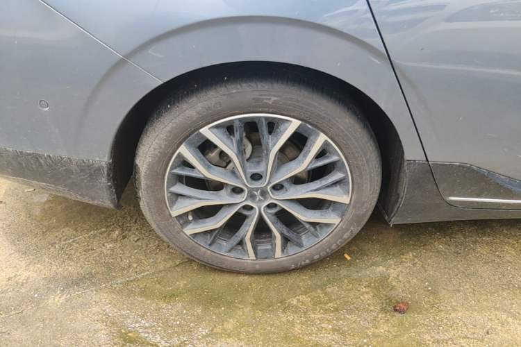 Used XPeng P5 2022 460E+ Right Rear Wheel Hub