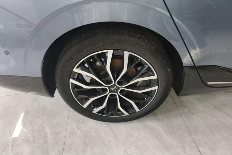 Used XPeng P5 2022 460E+ Right Rear Wheel Hub