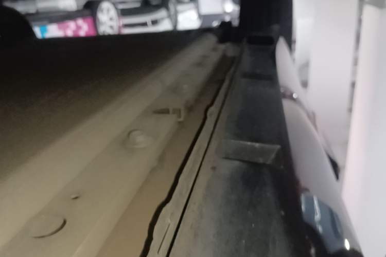 Used XPeng P5 2022 550E Right Side Sill