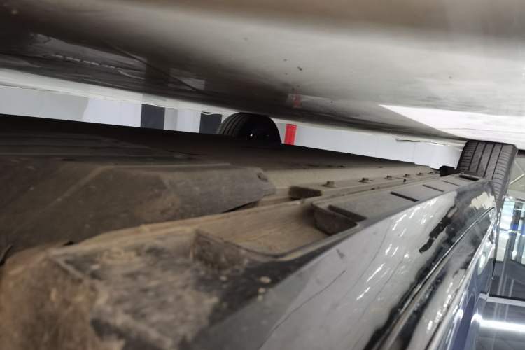 Used XPeng P5 2022 460E+ Right Side Sill