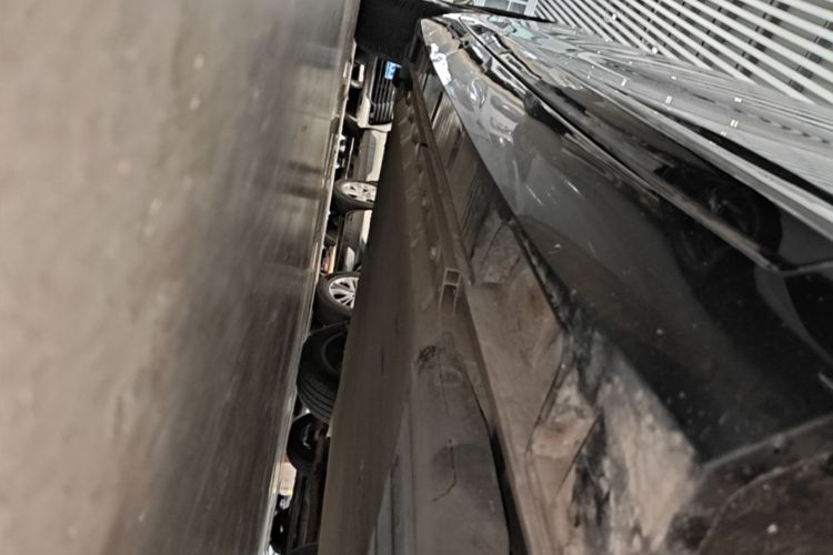 Used XPeng P5 2022 550E Right Side Sill