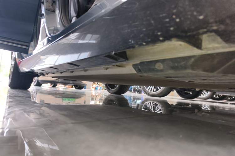 Used XPeng P5 2022 460E+ Right Side Sill