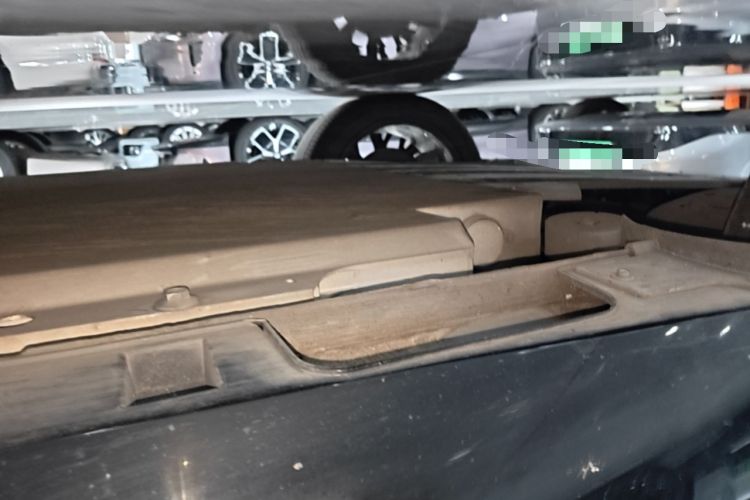 Used XPeng P5 2022 550P Right Side Sill