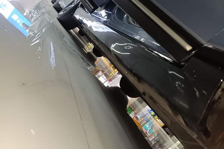 Used XPeng P5 2022 550E Right Side Sill