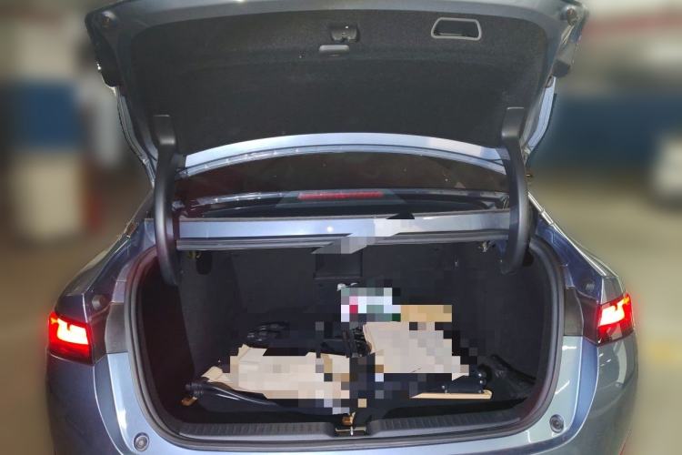 Used XPeng P5 2022 550E Trunk
