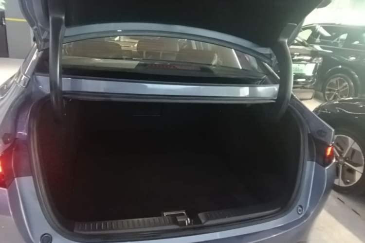 Used XPeng P5 2022 600P Trunk