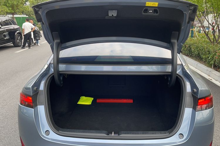 Used XPeng P5 2022 460E+ Trunk