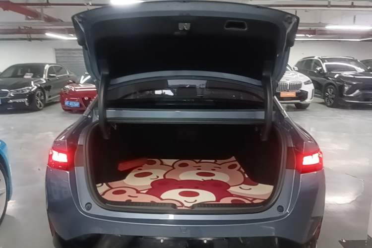 Used XPeng P5 2022 550E Trunk