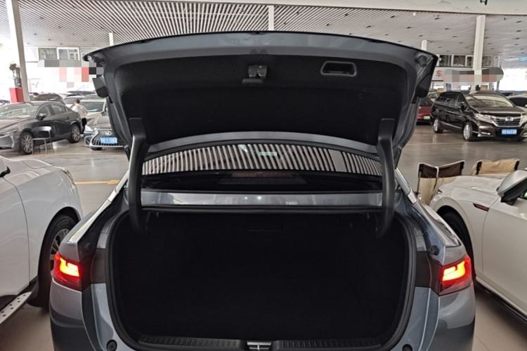 Used XPeng P5 2022 550E Trunk