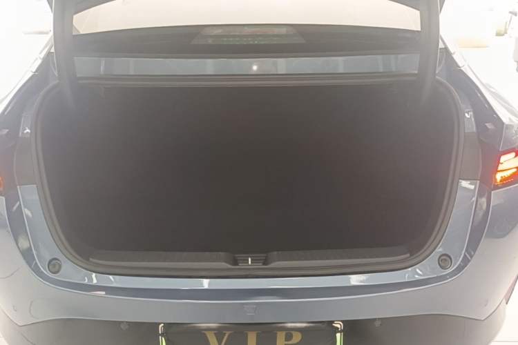 Used XPeng P5 2022 460E+ Trunk