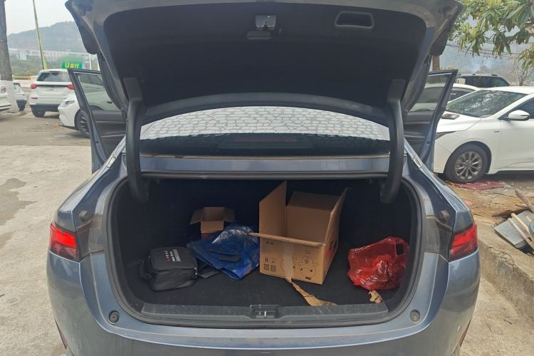 Used XPeng P5 2022 460E+ Trunk