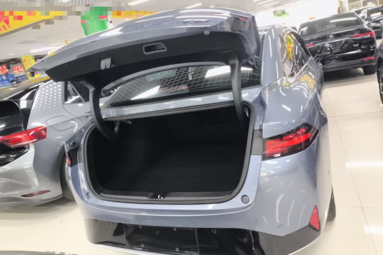 Used XPeng P5 2022 460E+ Trunk