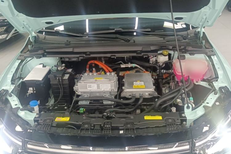 Used XPeng P5 2022 460E+ Engine Bay